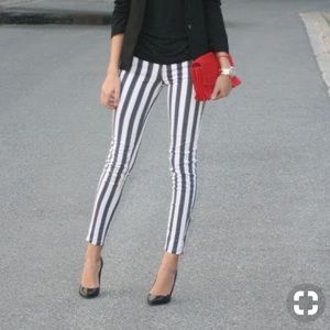 Stylish Alice and Olivia skinny jeans
